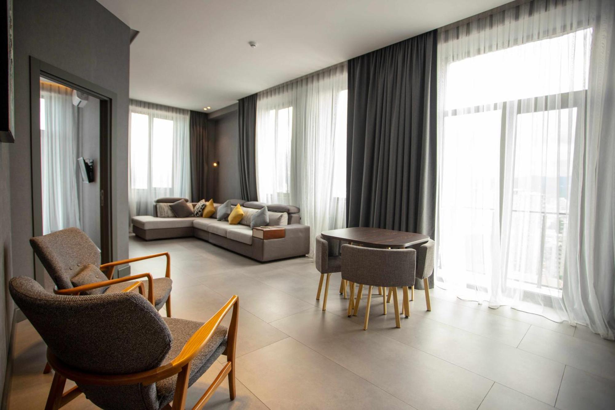 Gumbati Apart Hotel Batumi Esterno foto